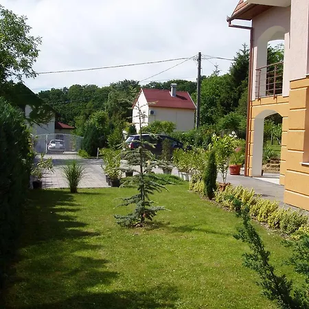 Katalin Apartmanhaz 佐洛卡罗斯