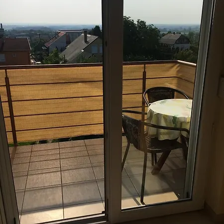 Katalin Apartmanhaz דירה זלקרוס