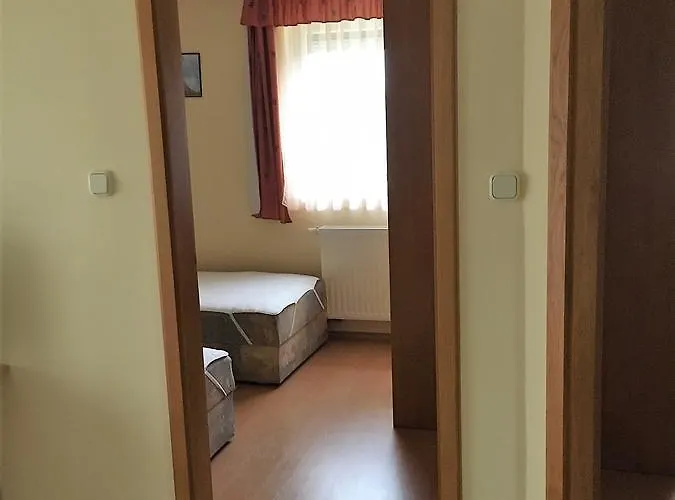 Katalin Apartmanhaz * زلاكاروس
